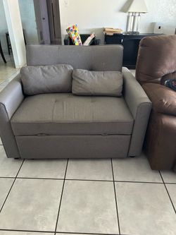 Recliner couch