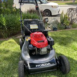 HondaHRC 216  hydrostatic transmission Commercial Lawn Mower