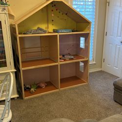Multilevel Full Sized Doll House
