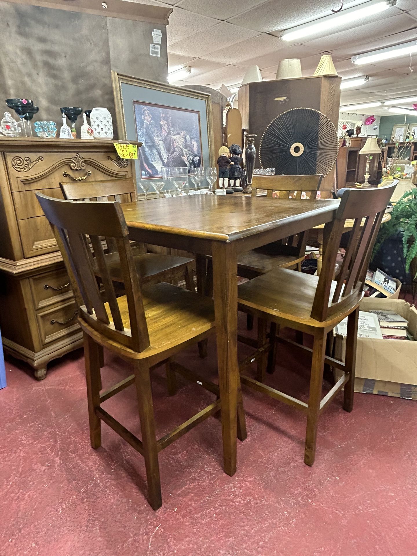 Tow table with four Barstools
