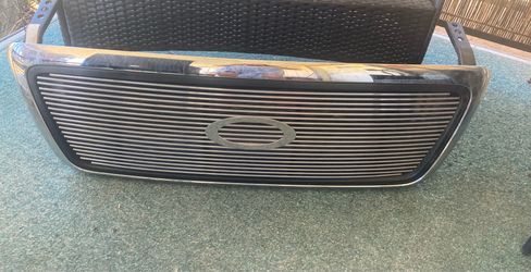 Ford chrome horizontal bar grille 2004-2008 Ford F-150 Lariat models