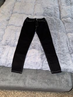 Black Skinny Jeans with White Contrast Stitching