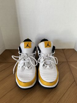 Nike Air Size 7 For (Young Boys Size)