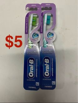 Oral-B Advanced Whitening Toothbrush 2-Pack