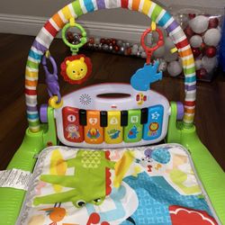 Fisher Price Baby Piano/mat