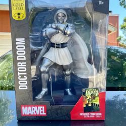 McFarlane Toys Marvel McFarlane Dr Doom Statue (Unase Version) - New Toys & Collectibles
