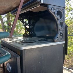 Beautiful Vintage Stove $500
