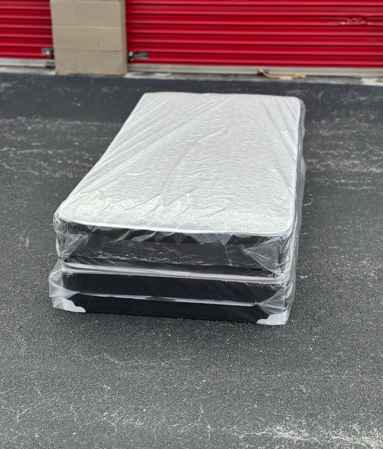 New Twin Size Mattress And Box Spring Set // We Offer 🚚