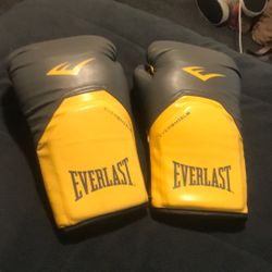 BOXING GLOVES