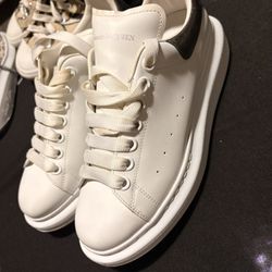  Alexander McQueen Sneakers