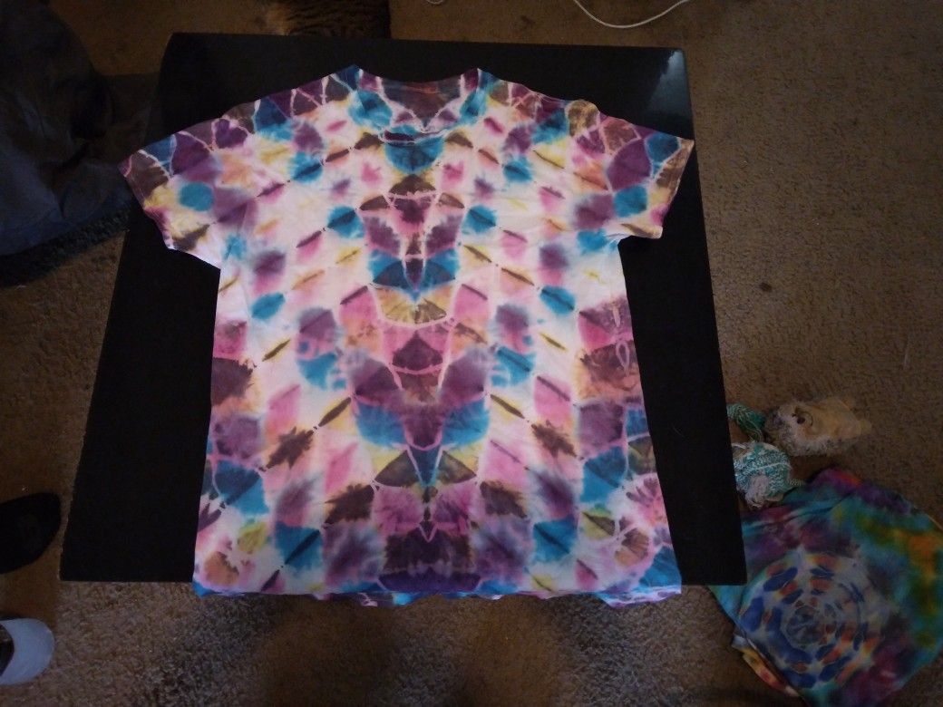 Tie Dye Shirt Large Mandala