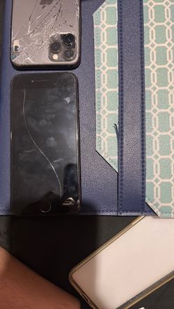 iPhone 8