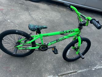 Chaos Freestyle BMX Bike Neon Green