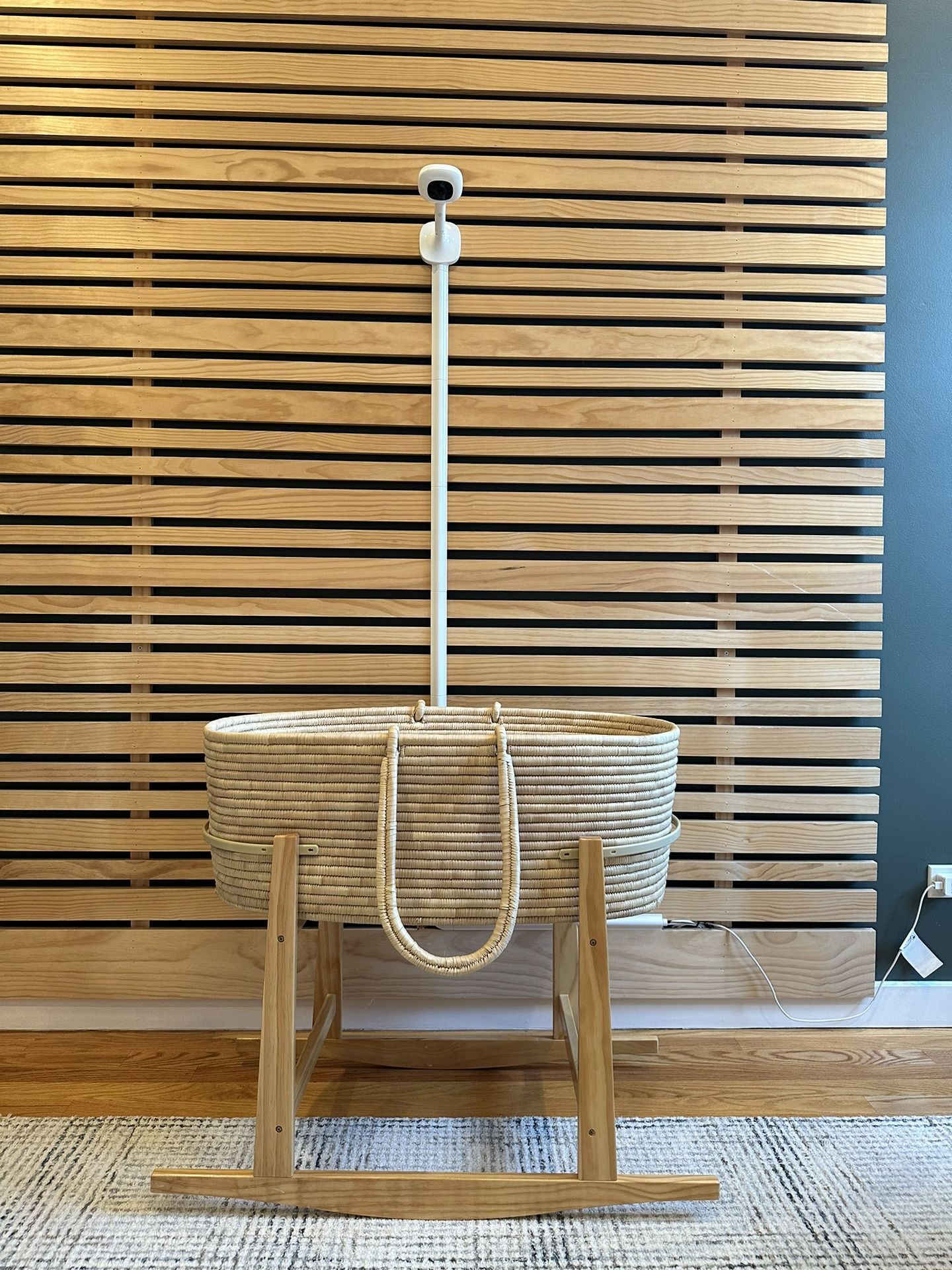 Moses Basket - Design Dua Malaika Bassinet with stand