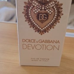 Dolce & Gabbana Devotion Eau de Parfum Spray Regular Size 50 ml