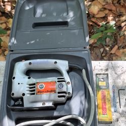 Black & Decker Jigsaw with case and extra blades