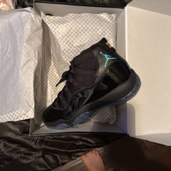 Size 10 Gamma Blue