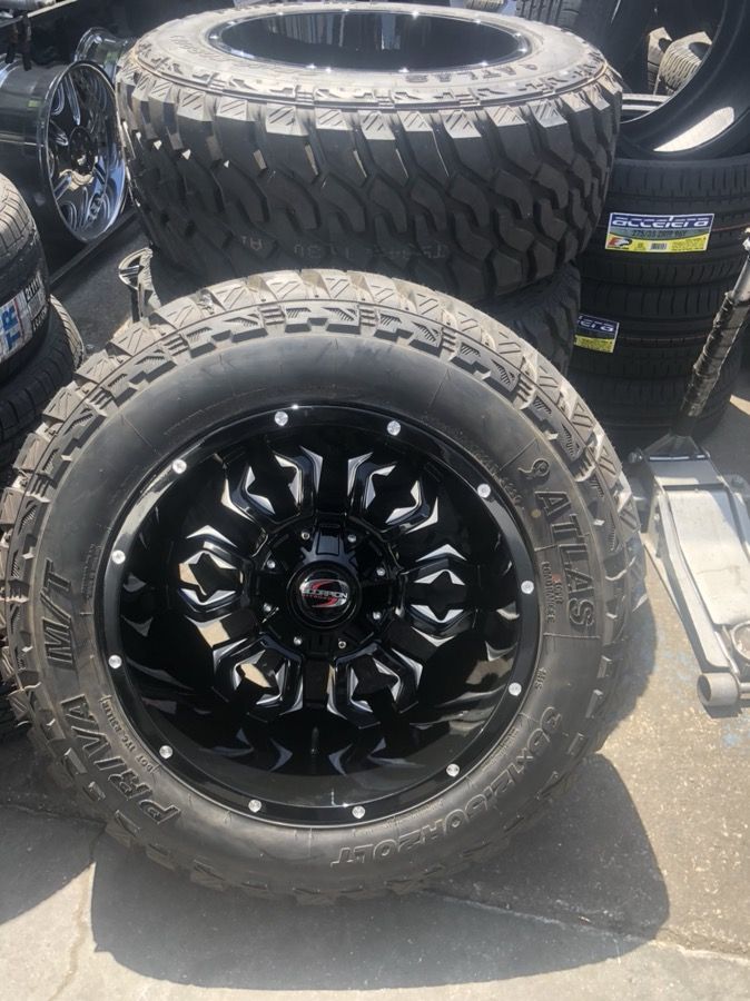 New 20x12 off road 5 lugs jeeps