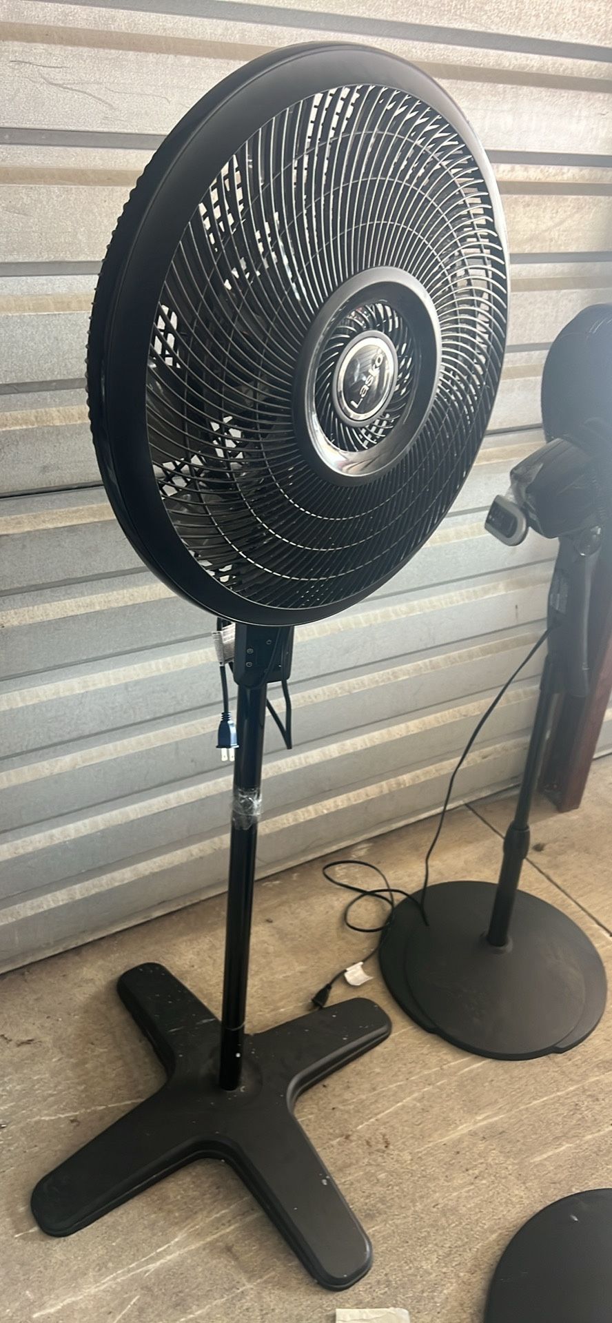 Lasko Van