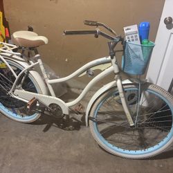 Women’s Huffy Cruiser 26”