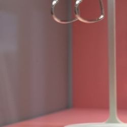 Pandora Pendientes de aro asimétricos con forma de corazón Plata de ley