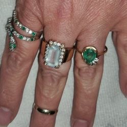 Beautiful 10k YG Pear Shape 3ctw Colombian Emerald 