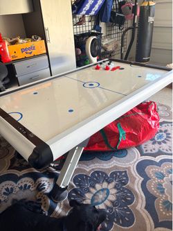 Air Hockey Table