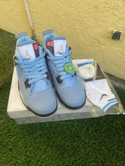 Jordan 4 Blue University 