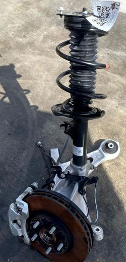 24-25 NISSAN ROGUE AWD FRONT LEFT DRIVER SIDE SUSPENSION KNEE ASSEMBLY