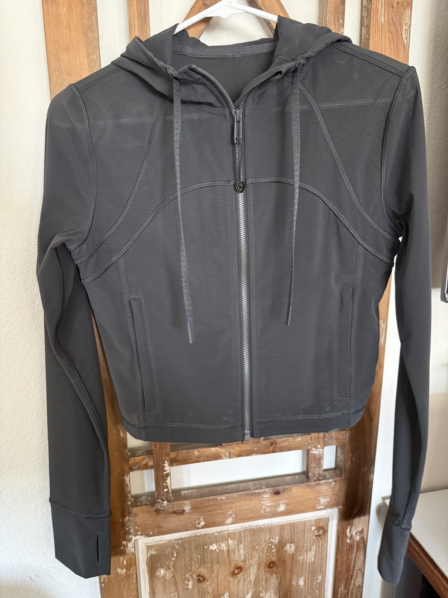 Lululemon Nulu and Mesh Cropped Define Jacket NWOT Size 6