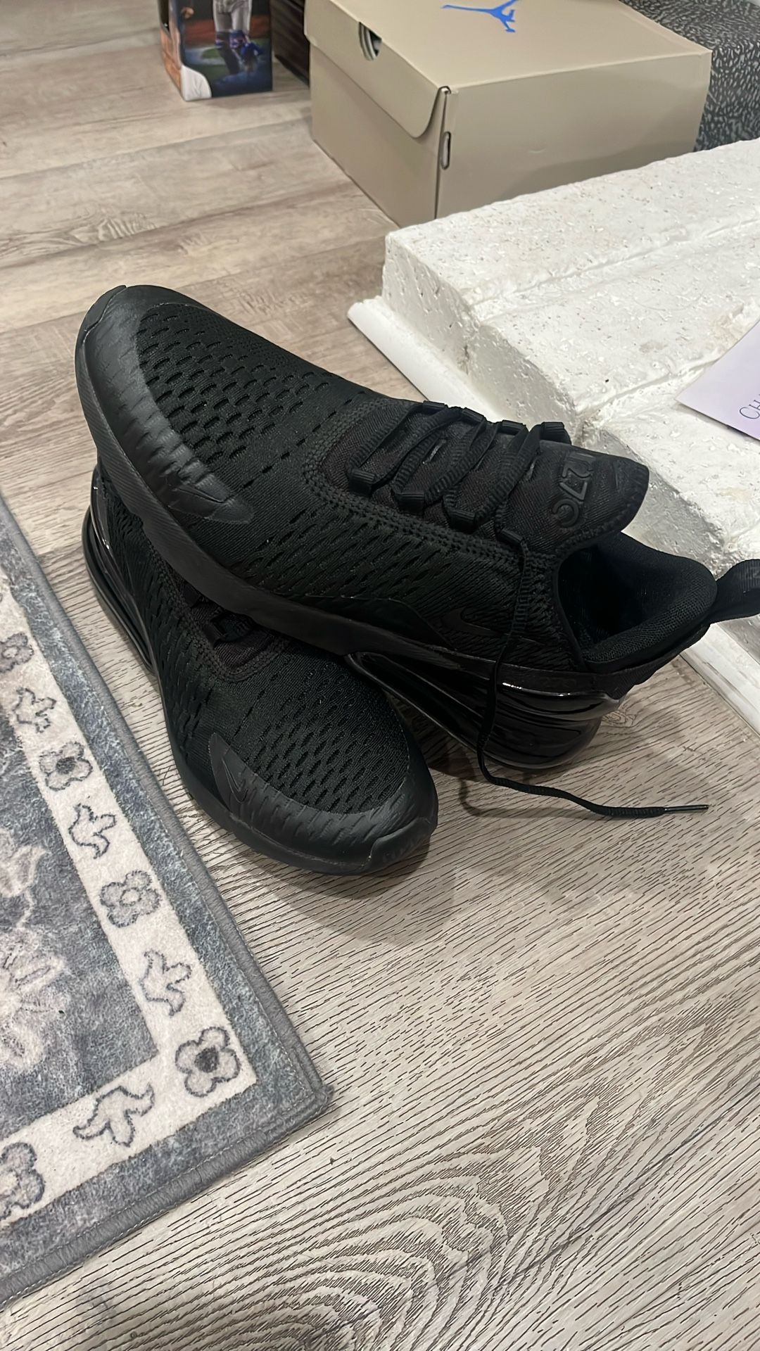 Nike Air270
