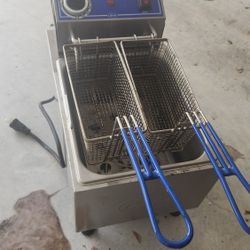 Globe Fryer Practically New