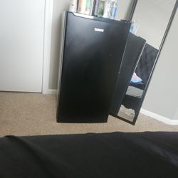 Galanz Mini Fridge
