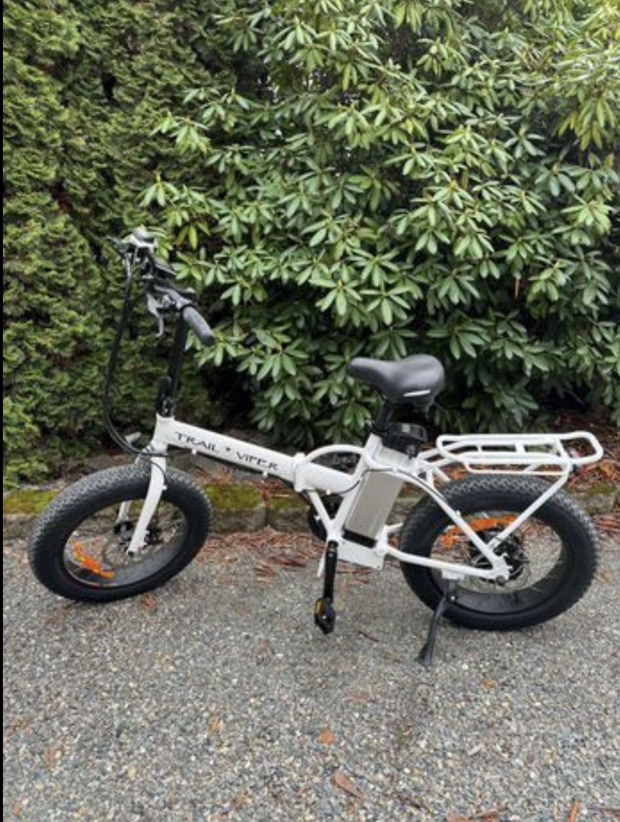 Folding Electric White Bike