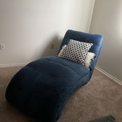 Chair And Pillows ,blue
