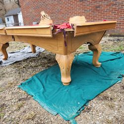 W/install Beautiful Blonde Table