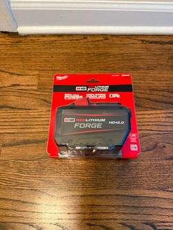 Milwaukee M18 18V Lithium-Ion REDLITHIUM FORGE HD 12.0 Ah Battery Pack.