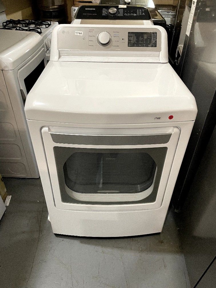 LG 27” free standing front load dryer White $350