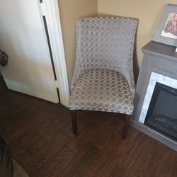 Living Rm Set And Accessories 