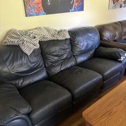 Couch with built in recliners 