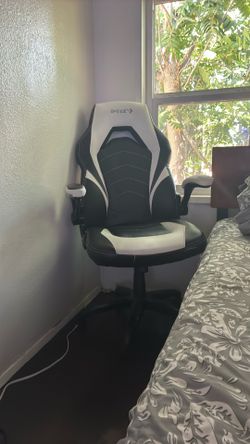 Emerge game chair OBO