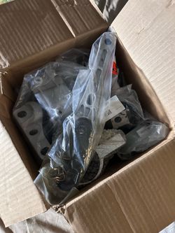 Engine Motor Mount Set, 2010 VW Tiguan