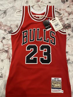 Mitchell & Ness Men’s Chicago Bulls Michael Jordan Authentic 1997-98 Size S (36)