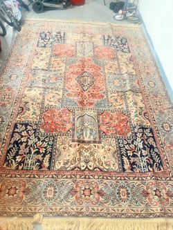 Used Large Area Rugs – Good Condition Selling 4 used area rugs: * 3 rugs (10 ft) * 1 rug (12 ft) All rugs are used but in good condition and ready to 