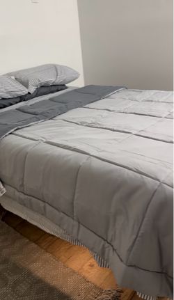 Tempur-pedic Queen mattress + Bed tempur ergo  ( 8 months of use )