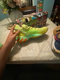 Basketball  shoes size 9 men use
