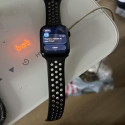 Apple Watch Series 8 45mm S/M