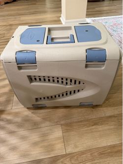 Deluxe, Airline-Quality Pet Carrier - 24 inch - Like New.