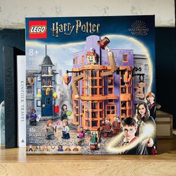 New LEGO Harry Potter: Diagon Alley: Weasleys' Wizard Wheezes (76422)