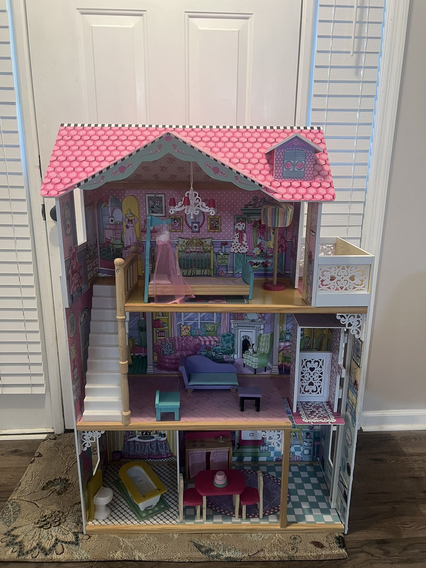Kidkraft Dollhouse 47”H 32”W